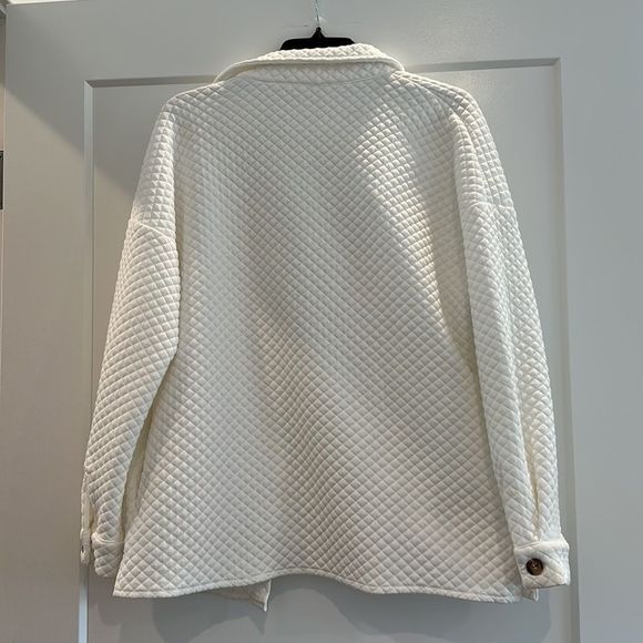 White Quilted Shacket - Picture 4 of 4